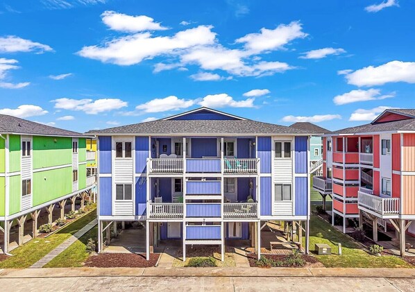 Seven Seas Exterior