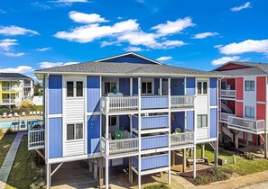 Seven Seas Exterior