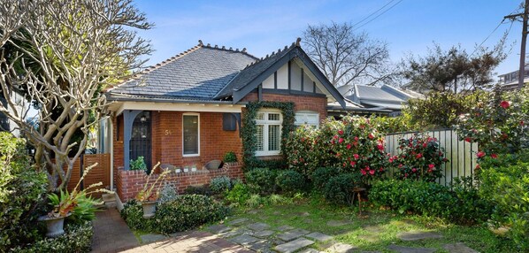 The Cottage at Neutral Bay!