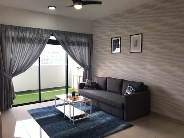 Cozy Condo At The Meridin@Medini