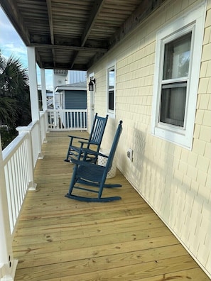 Lower Level Front Porch