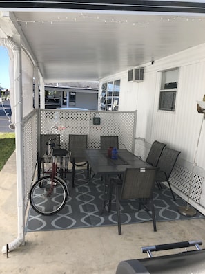 Outdoor dining