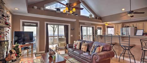 Beech Mountain Vacation Rental | 4BR | 3BA | 3,000 Sq Ft | Stairs Required