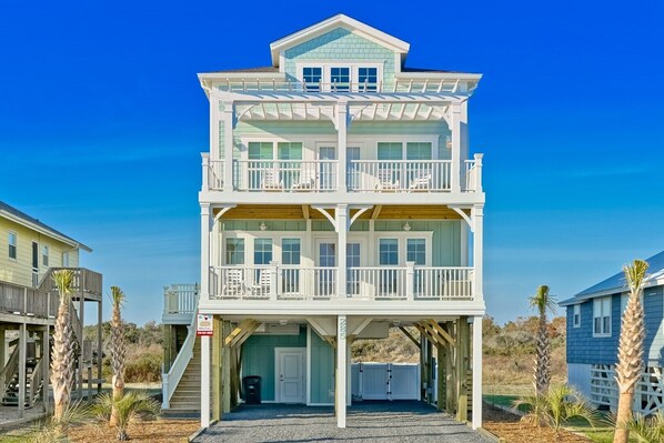 Oceanside Front Exterior 