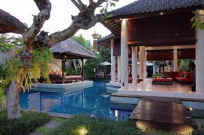 Sesari 3/4 Bedroom Luxury, Seminyak