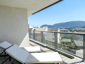 Propriété, Balcon, Architecture, Daylighting, Maison, Bâtiment, Appartement, Immobilier, Pièce, Balustrade