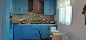 Kitchen/dining area