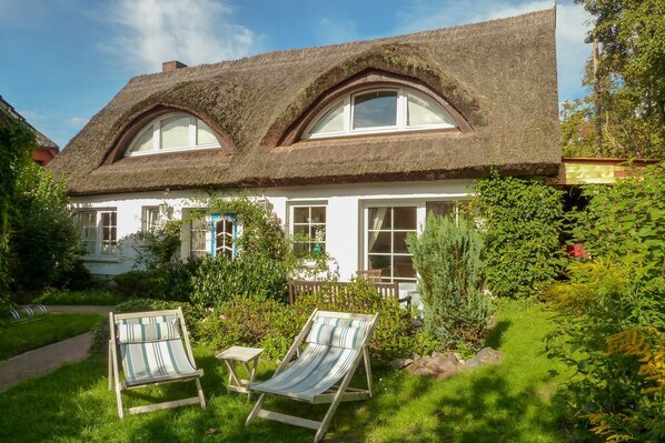 Reetdachgedecktes Ferienhaus in Binz