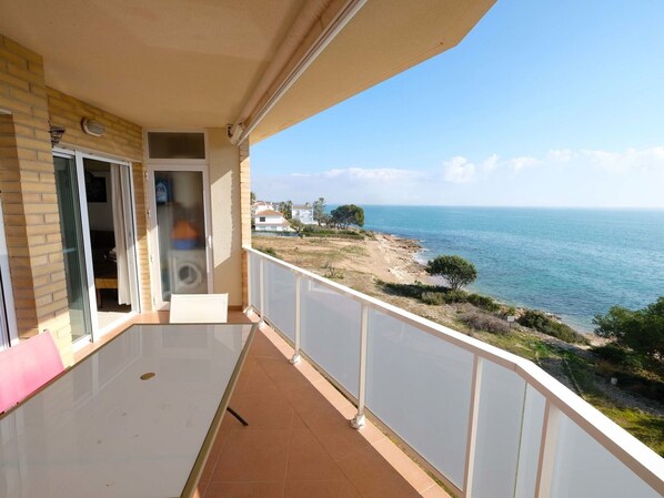 Property, Balcony, Building, Real Estate, House, Room, Apartment, Window, Home, Handrail