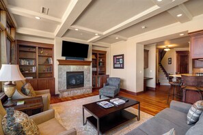 New sleeper sofa, arm chairs and gorgeous area rug!