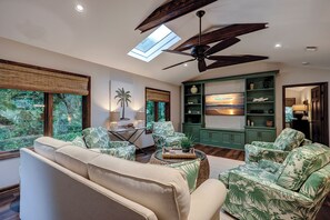 2nd Floor Living Area