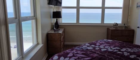 You can wake up looking at the ocean from the great end unit views.