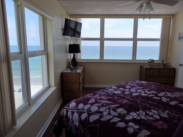 You can wake up looking at the ocean from the great end unit views.