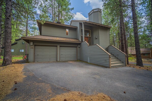 14 Quartz Mountain lane
1750 sq ft home away from home