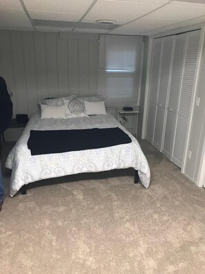 lower level queen bed