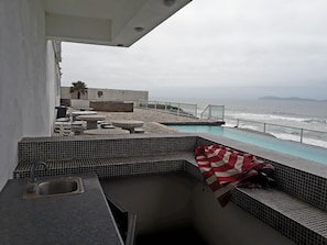 grill on the common area