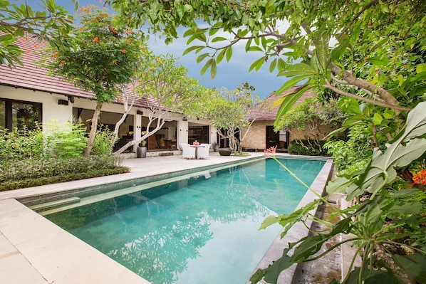 Tropical Ambience 3 Bed Villa,Seminyak;