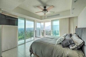 Drink your morning coffee in bed while enjoying the view!