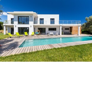 Villa Architekt, DESIGN mit Pool (Sportbecken)