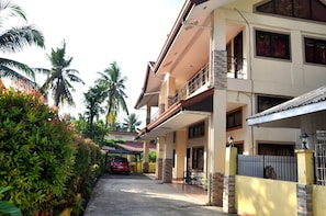 Pal-Watson Apartments 3