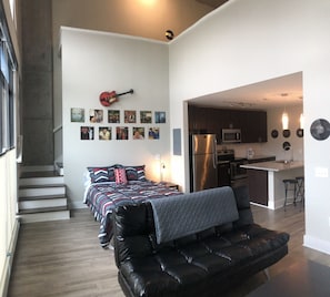 Queen bed and full size sleeper sofa downstairs! Sleeps 4
Permit #2018080271