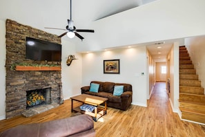 Living Room | Smart TV | Fireplace (Wood Provided) | Central A/C & Heat