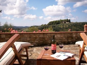Relax and enjoy the Tuscan view from the terrace