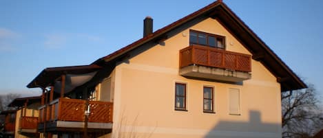 Sonniger Ost-Balkon