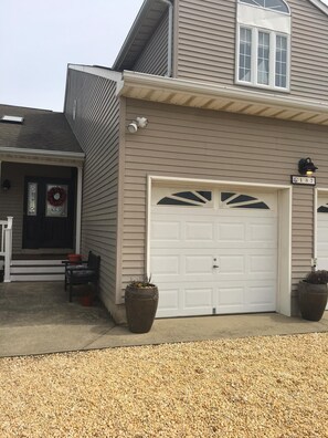 Front of house - 4 Bd, 3 Bath