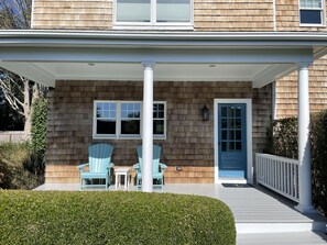 Private Side Porch