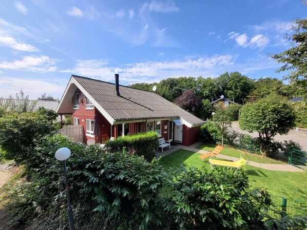 Holiday home Merle with fenced garden