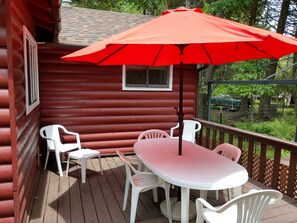 Outdoor dining for six