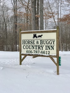 Horse & Buggy Country Inn