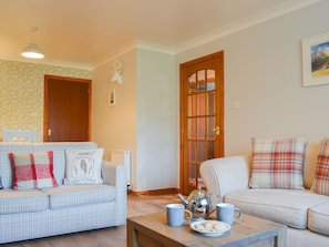 Cosy living room | Four Winds, Drumnadrochit, near Inverness