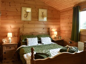 Double bedroom | Bank End Lodge, Carlton