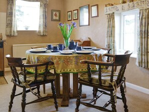 Light and airy dining space | The Mews, Near Masham