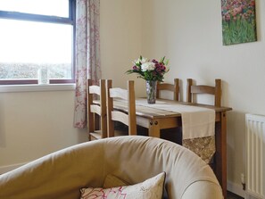 Convenient dining area | Beuchan Bungalow - Beuchan Farm, Keir Mill, Thornhill