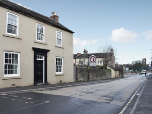Spacious end-terraced Georgian town house | Ellerton House, Richmond