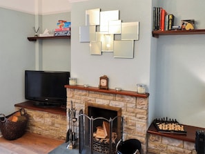 Spacious living/dining room | Waggy Tails, Seahouses, near Alnwick