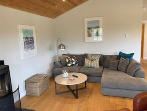 Comfortable sitting area | Meadowside Lodges- Peregrine Lodge - Meadowside Lodges, St Columb, near Padstow