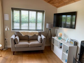 Living area | Meadowside Lodges- Peregrine Lodge - Meadowside Lodges, St Columb, near Padstow