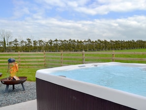 Relaxing private hot tub with countryside views and fire pit | Greengill Farm Shepherds Hut - Greengill, Greengill, near Cockermouth