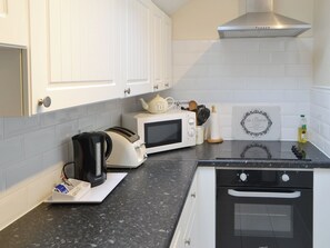 Fully appointed kitchen | Stable Cottage - Railway Cottages, Acklington, near Amble