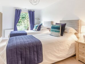Comfy twin bedroom | North Bay Sands Apartment 2 - North Bay Sands Apartments, Scarborough