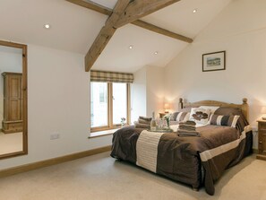 Comfortable double bedroom | Applebarn - Applebarn Holidays, West Pennard, near Glastonbury