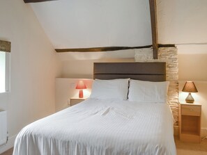 Relaxing double bedroom | Paddock Cottage - Trimstone Manor Cottages, Trimstone, near Woolacombe