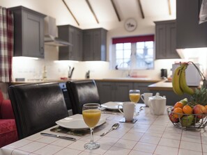 Open plan living space | Kingfisher Cottage - Riverside Barns, Wainfleet St. Mary, near Skegness