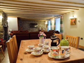 Spacious, beamed open plan living space | Penrhiw - Penrhiw Cottages, Llangeitho, near Tregaron
