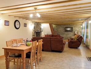 Spacious, beamed open plan living space | Penrhiw - Penrhiw Cottages, Llangeitho, near Tregaron
