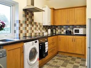 Kitchen area | Doves Den, Welcombe, near Bude